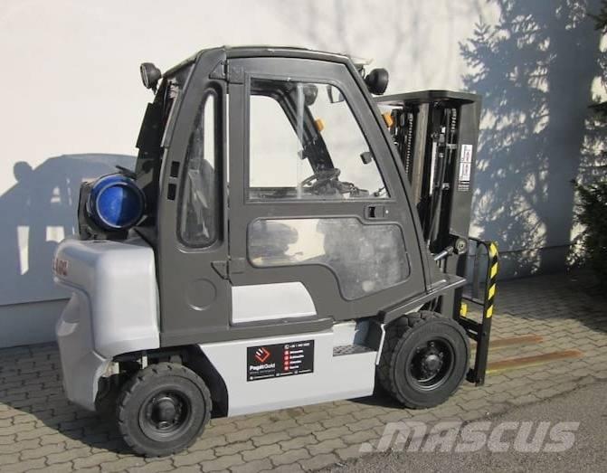 Nissan DX25LPG Газові навантажувачі