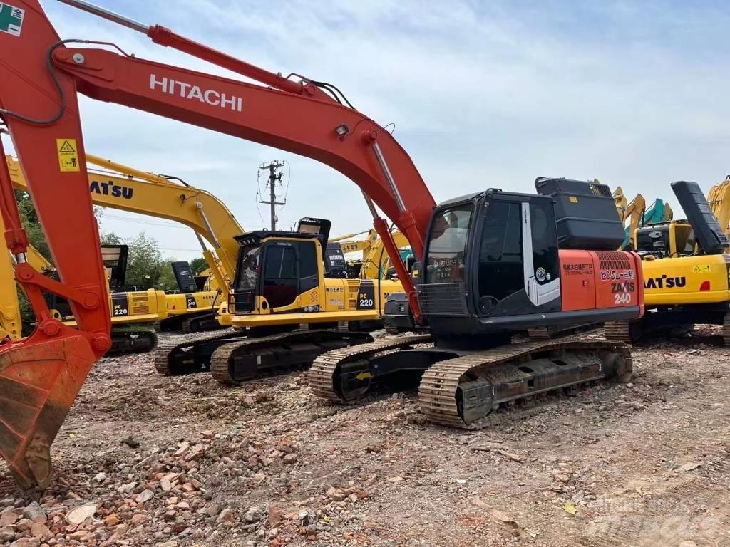Hitachi ZX 240-3 Гусеничні екскаватори