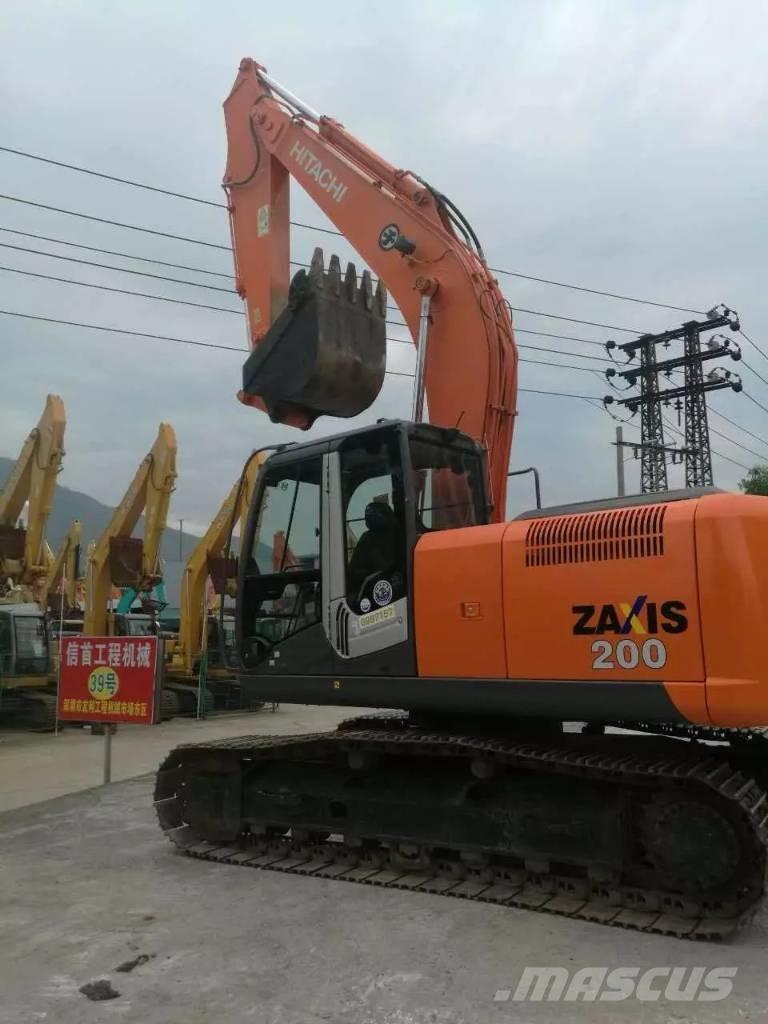 Hitachi ZX 200 Гусеничні екскаватори