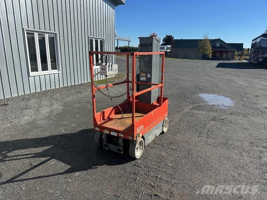 SkyJack SJ 16 Вертикальні щоглові підйомники