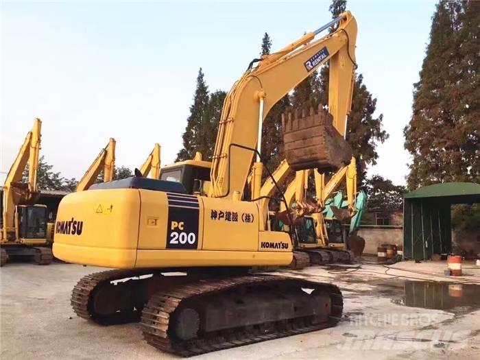 Komatsu PC 200-7 Гусеничні екскаватори