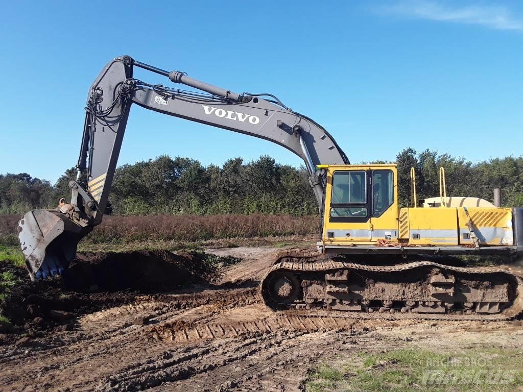 Volvo EC 390 Гусеничні екскаватори