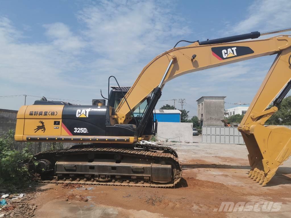 CAT 325DL Гусеничні екскаватори