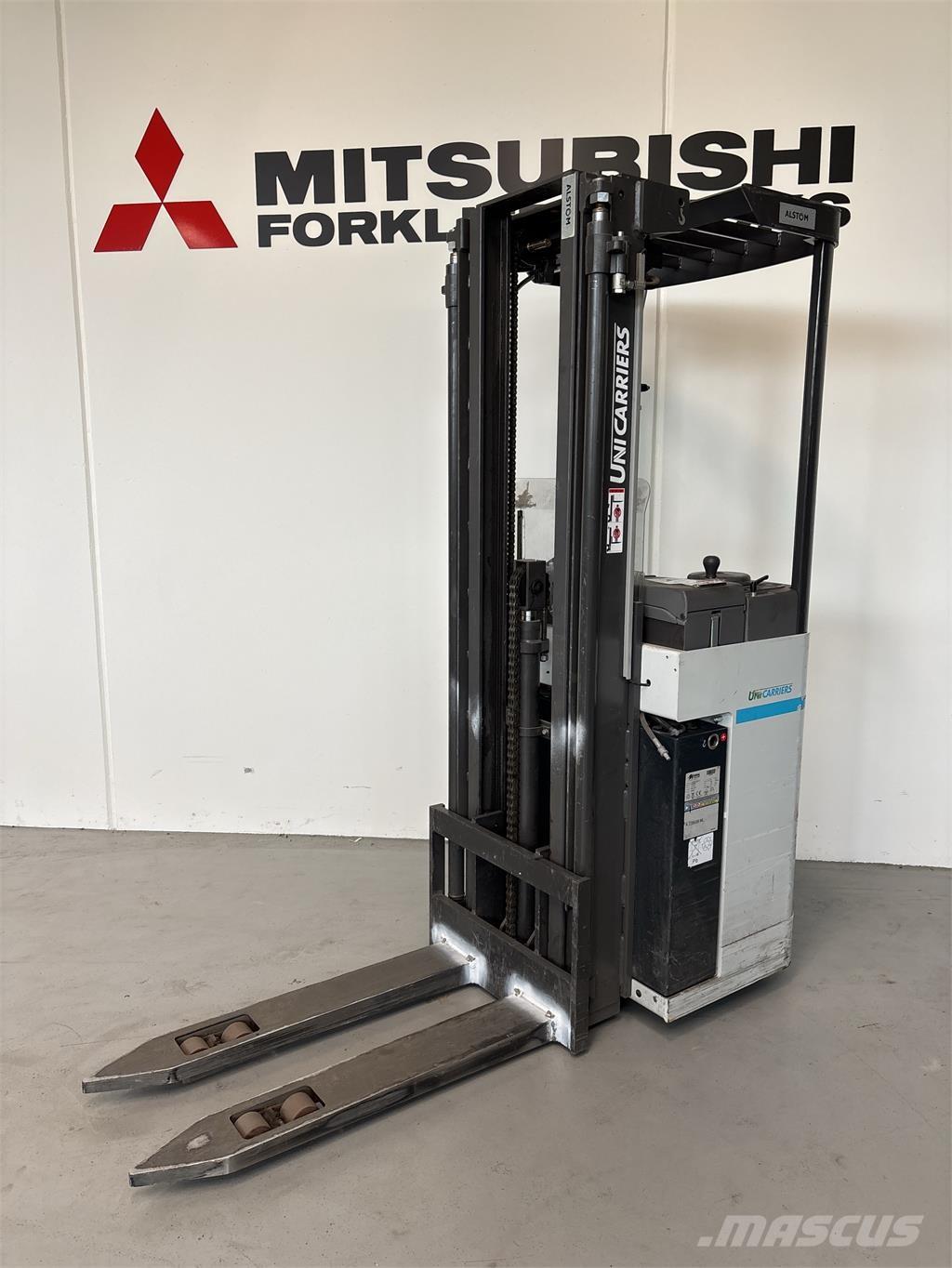 Atlet A160 Самохідні електроштабелери