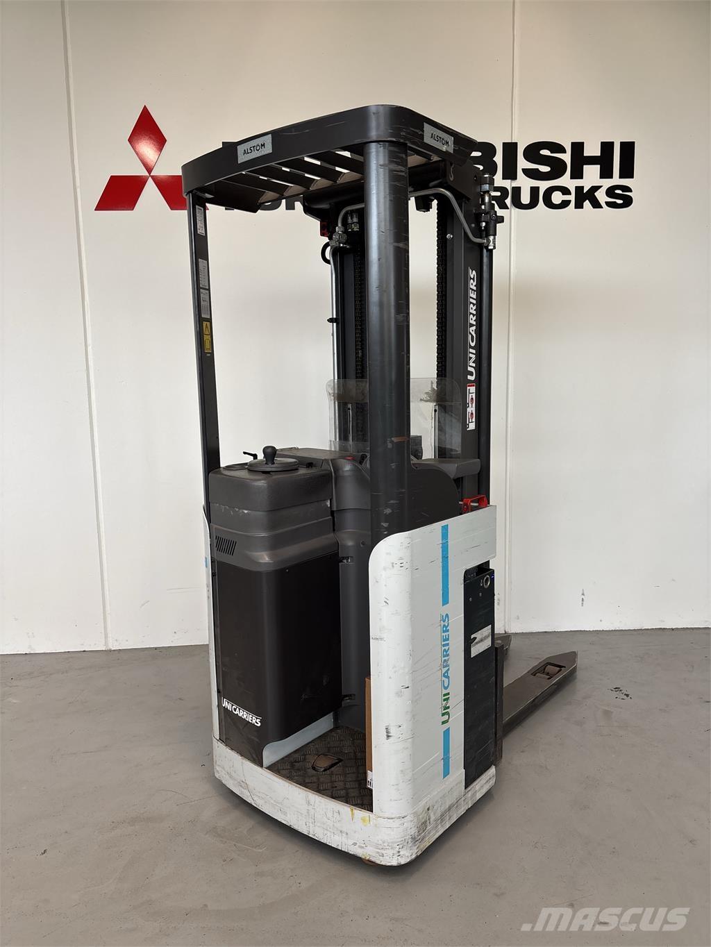 Atlet A160 Самохідні електроштабелери