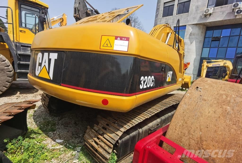 CAT 320 C L Гусеничні екскаватори