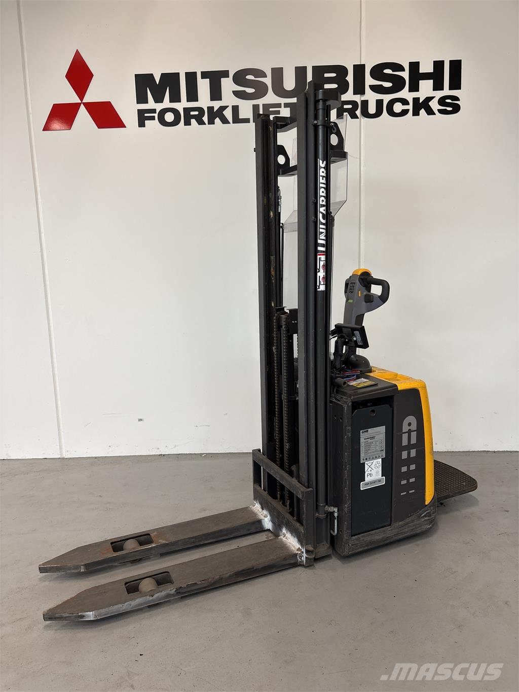 Atlet PSP125 Самохідні електроштабелери