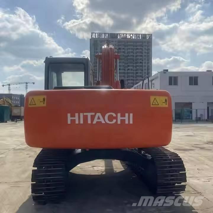 Hitachi EX120 Гусеничні екскаватори