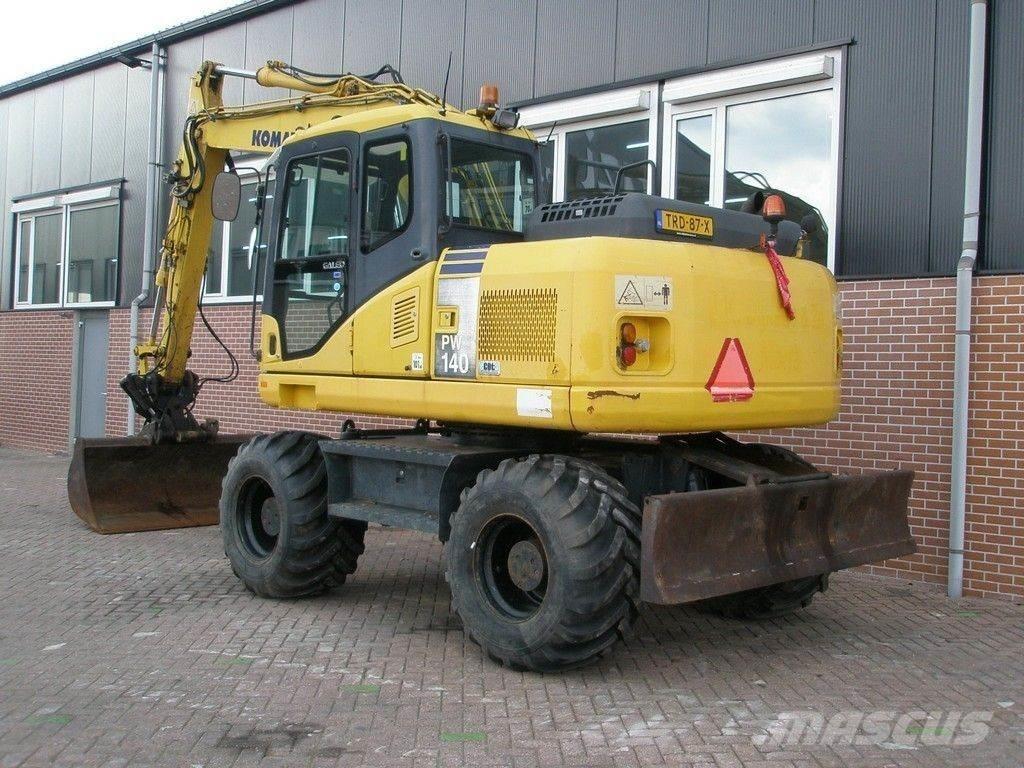 Komatsu PW140-7 Колісні екскаватори