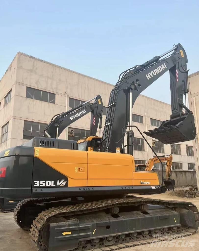 Hyundai 350 L VS Гусеничні екскаватори