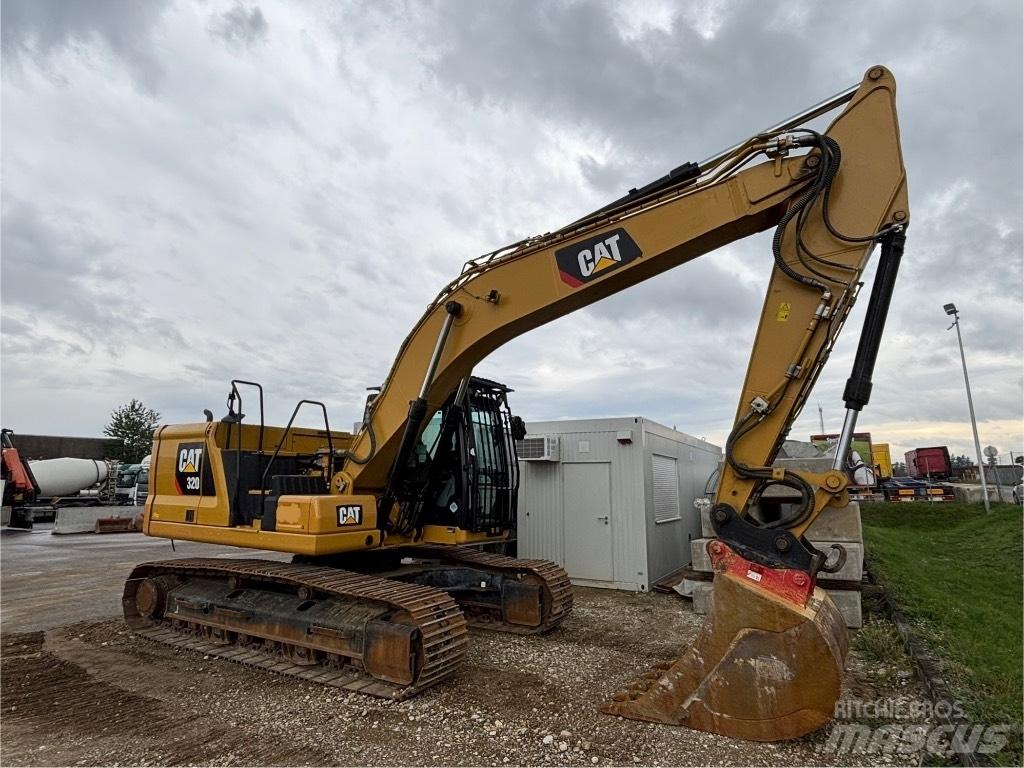 CAT 320 Гусеничні екскаватори