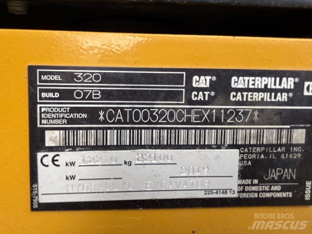 CAT 320 Гусеничні екскаватори