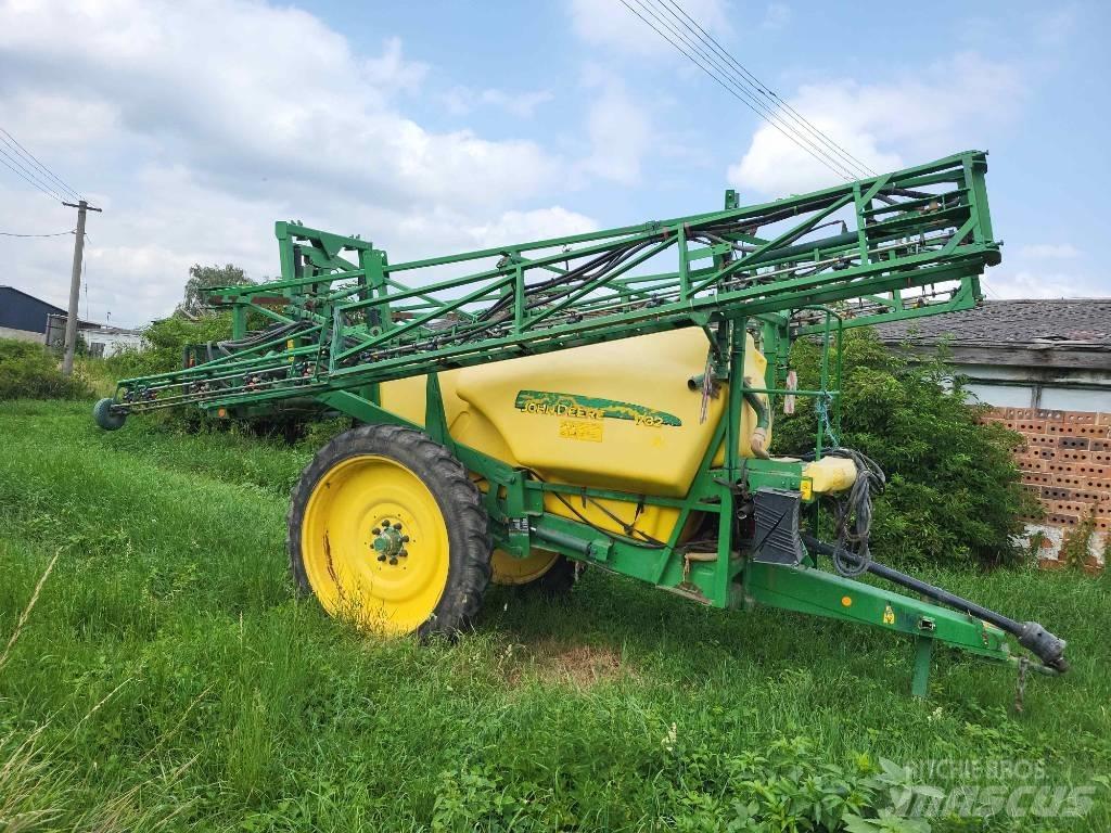 John Deere 732 Причіпні обприскувачі