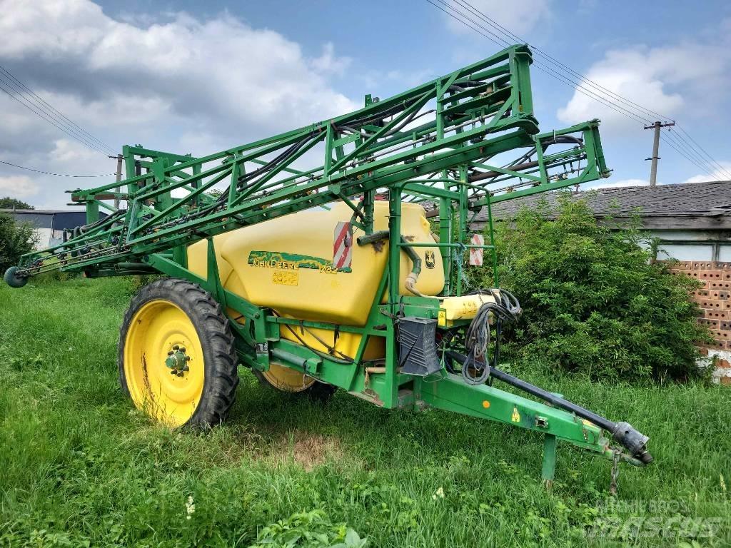 John Deere 732 Причіпні обприскувачі