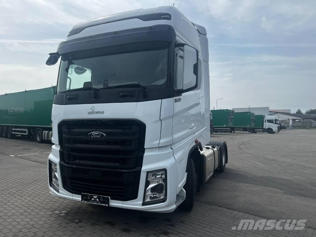 Ford F-Max Тягачі