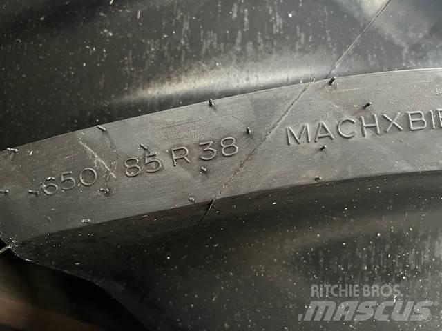 Michelin MachXBib Шини