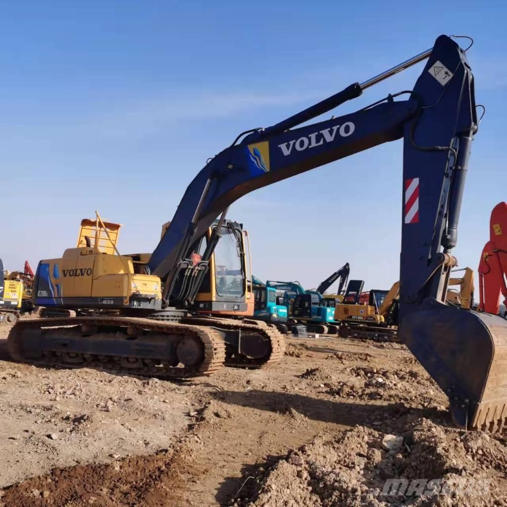 Volvo EC210B Гусеничні екскаватори