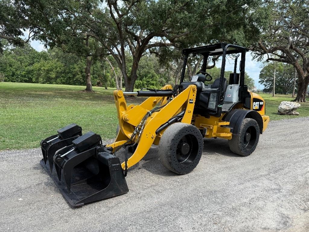CAT 908 H Фронтальні навантажувачі