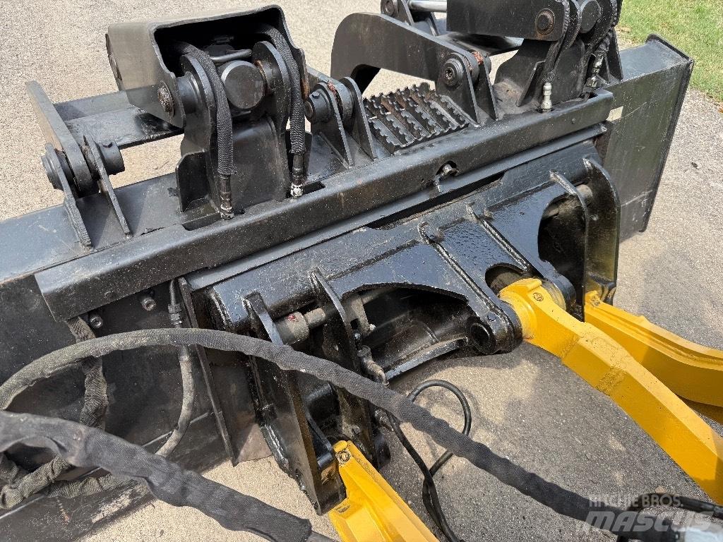 CAT 908 H Фронтальні навантажувачі