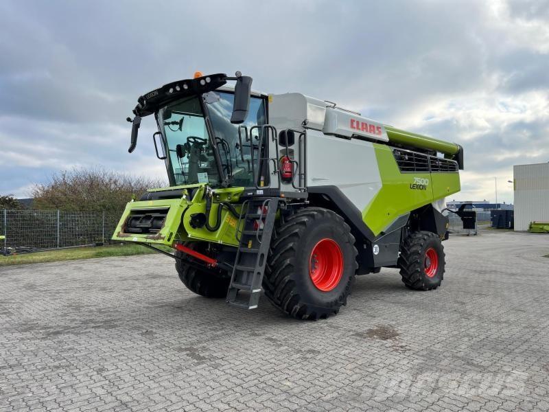 CLAAS LEXION 7500 Зернозбиральні комбайни
