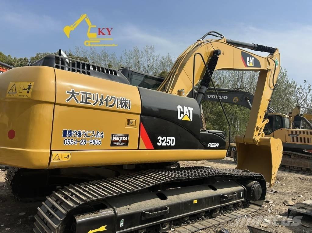 CAT 325 Гусеничні екскаватори