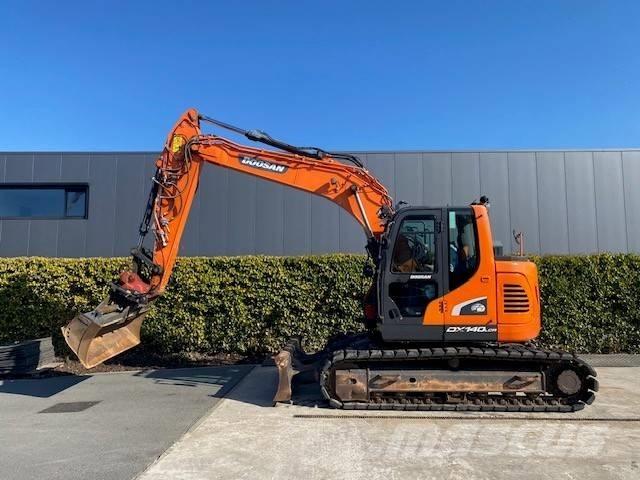 Hitachi ZX 135 US-6 Гусеничні екскаватори