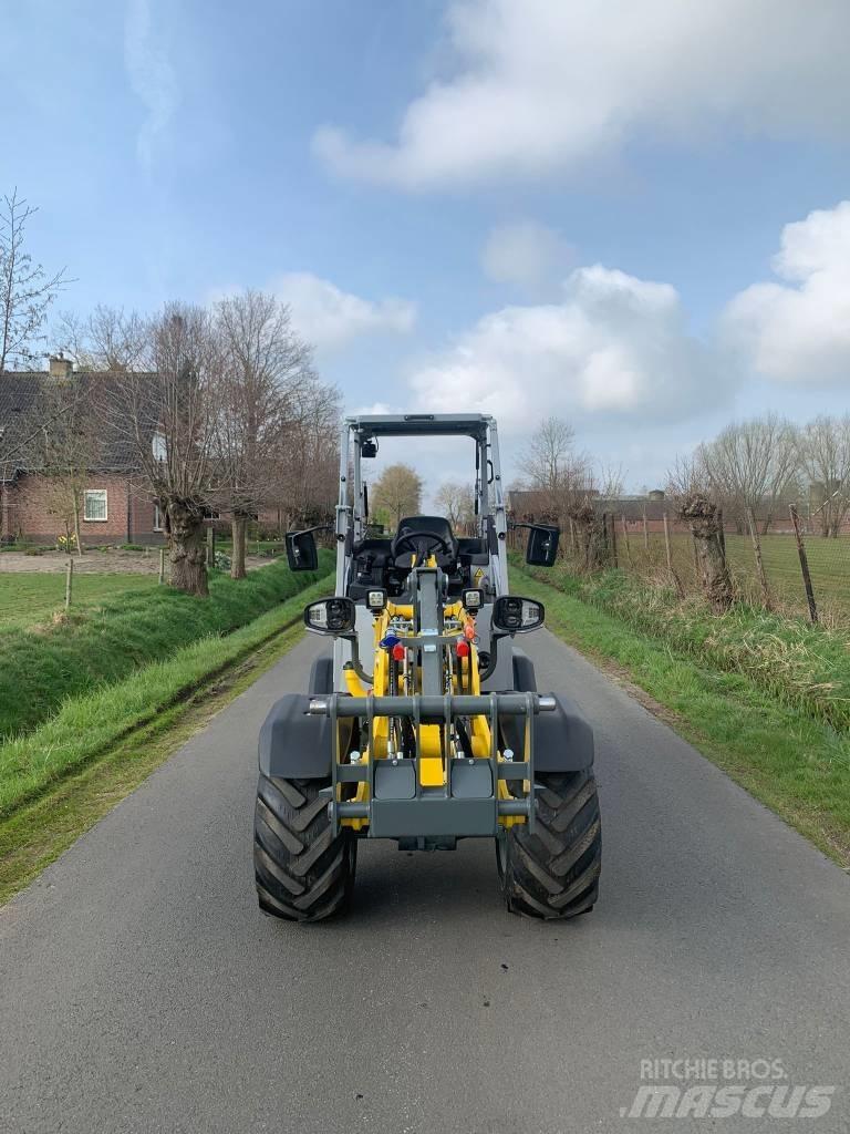 Wacker Neuson WL28 Фронтальні навантажувачі