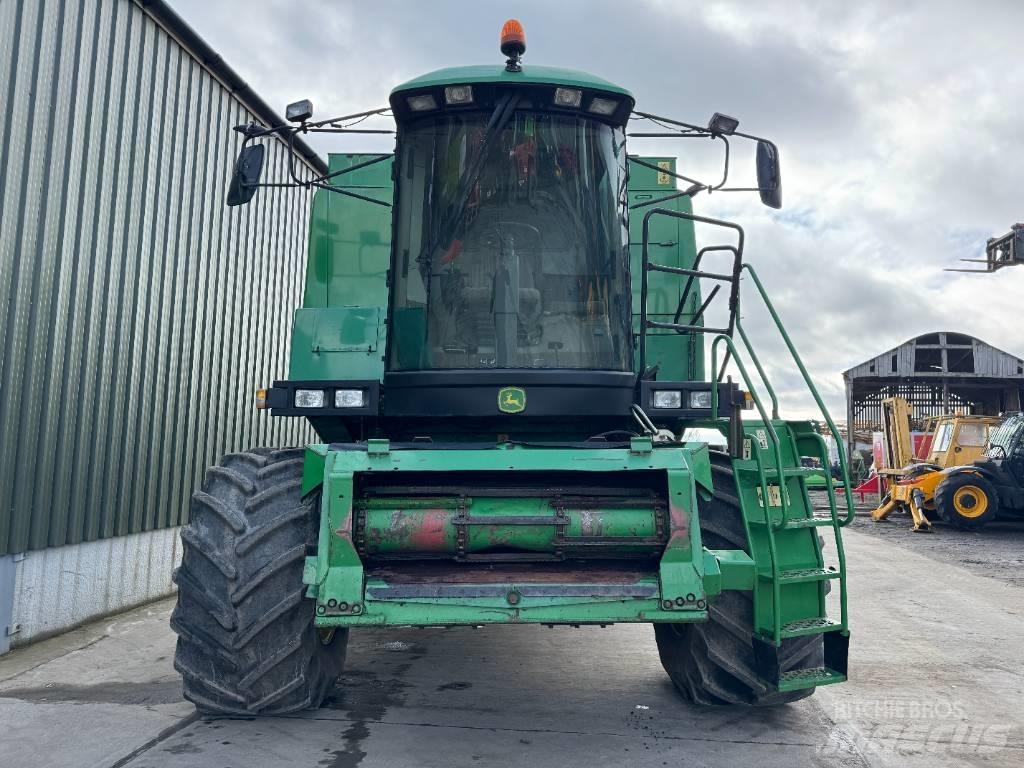 John Deere 1550 WTS Зернозбиральні комбайни