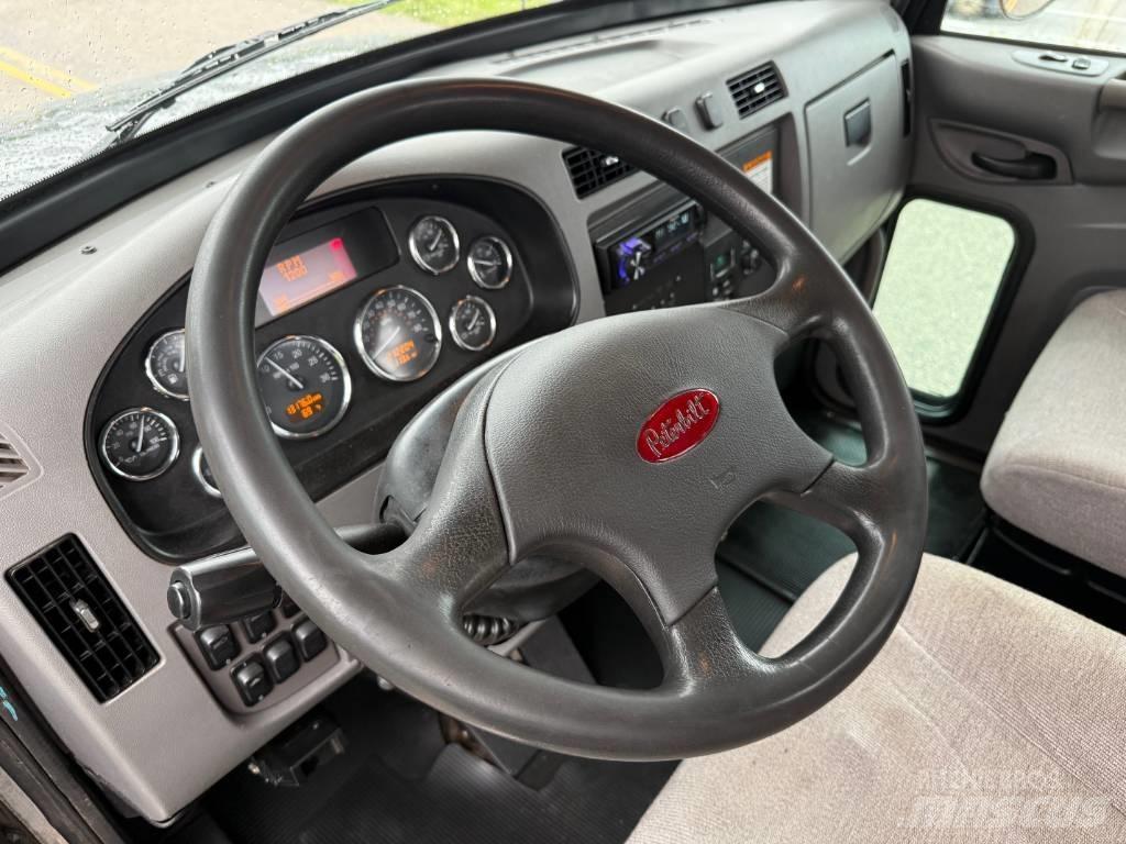 Peterbilt 348 Евакуатори