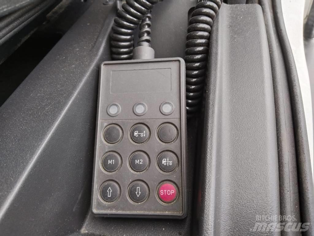 Iveco ML 120 EL 25/P Фургони
