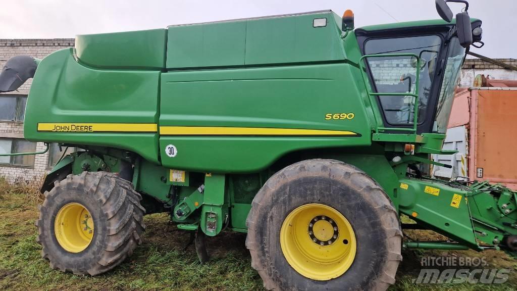 John Deere S 690 Зернозбиральні комбайни