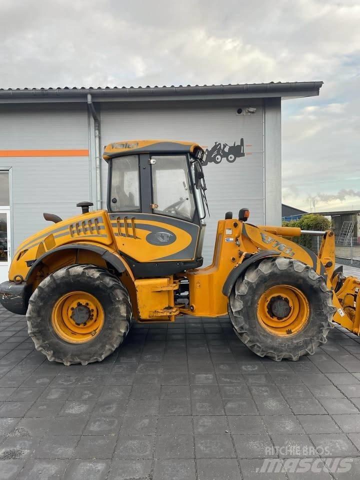 Venieri V763B Фронтальні навантажувачі