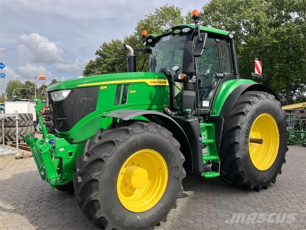 John Deere 6M250 Трактори