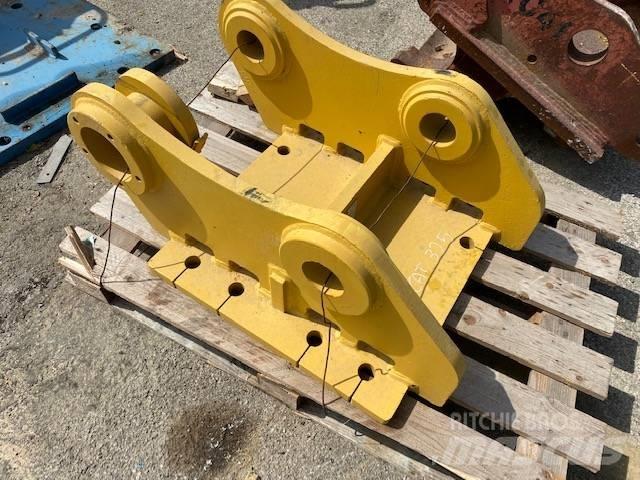 CAT 325 Бони і ковші