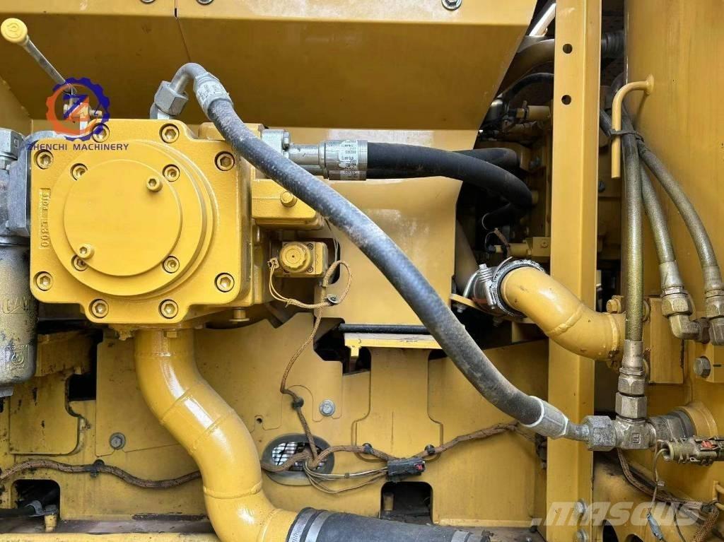 CAT 320 GC Гусеничні екскаватори