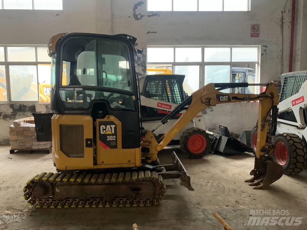 CAT 302 Гусеничні екскаватори