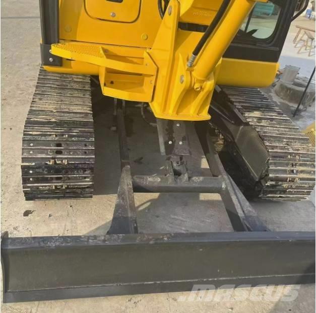 Komatsu PC56-7 Міні-екскаватори < 7т
