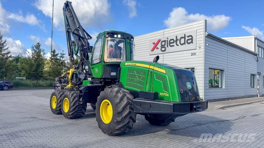 John Deere 1070 E Харвестери