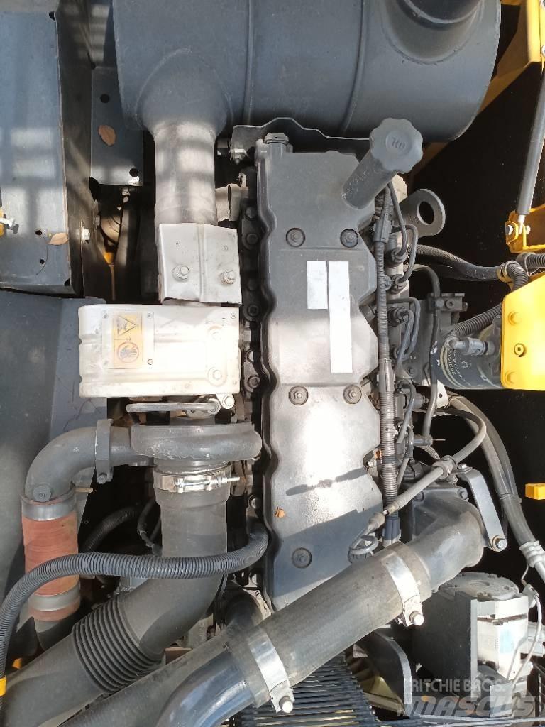 Komatsu PC 200 Гусеничні екскаватори