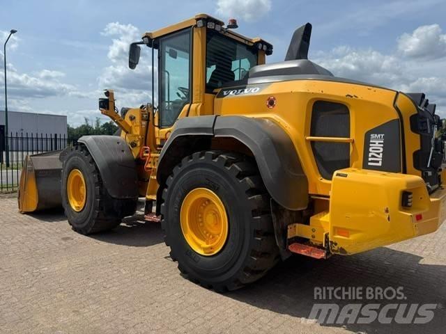 Volvo L 120 H Фронтальні навантажувачі