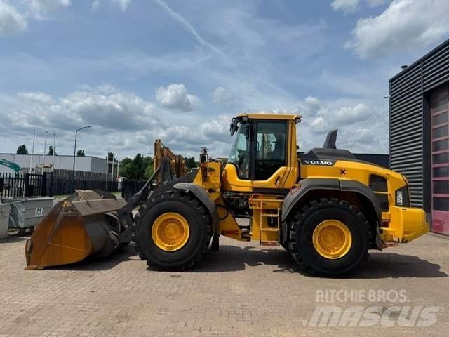 Volvo L 120 H Фронтальні навантажувачі