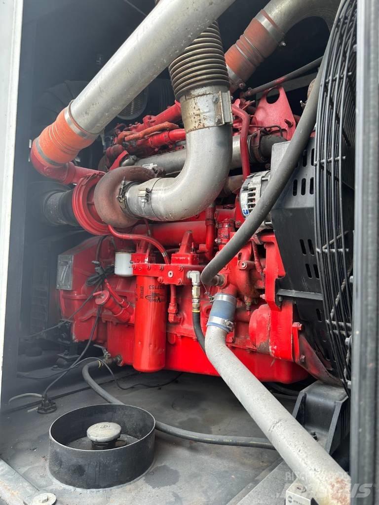 Cummins C300D6R Дизельні генератори