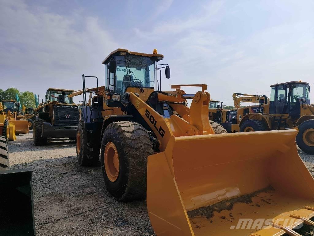 SDLG L 956 F Фронтальні навантажувачі