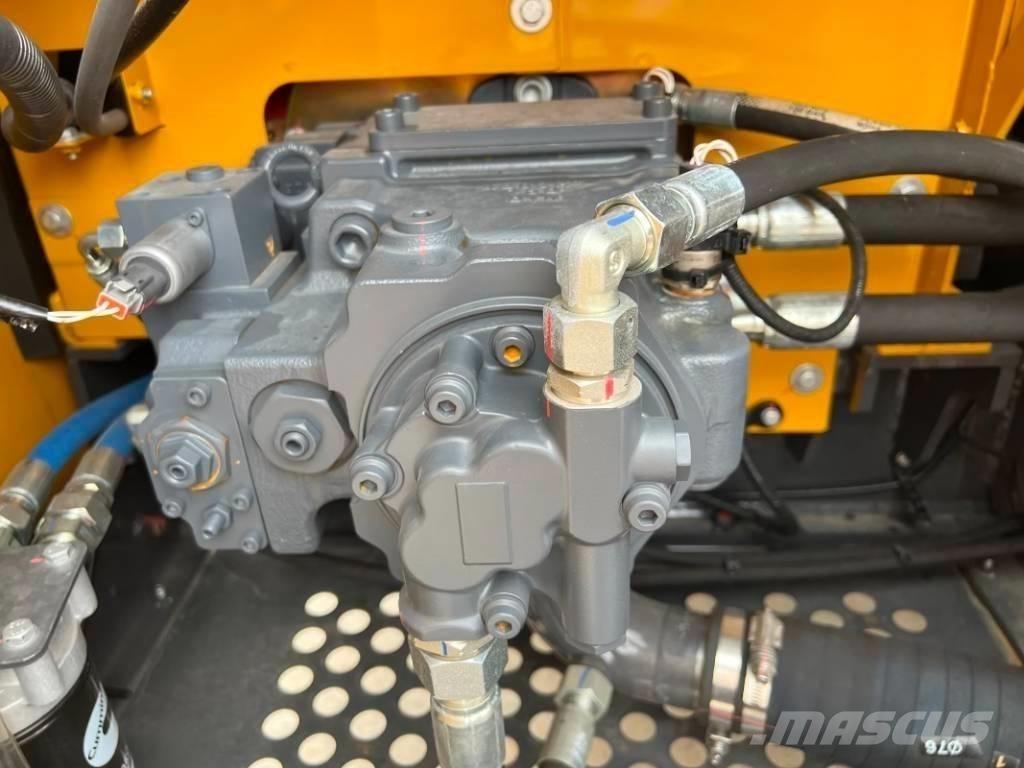 XCMG XE135GA Гусеничні екскаватори