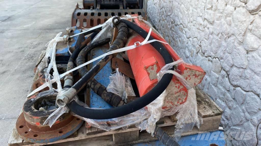 Rammer RB 42 Грейфери