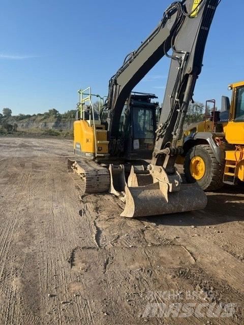 Volvo ECR145EL Гусеничні екскаватори