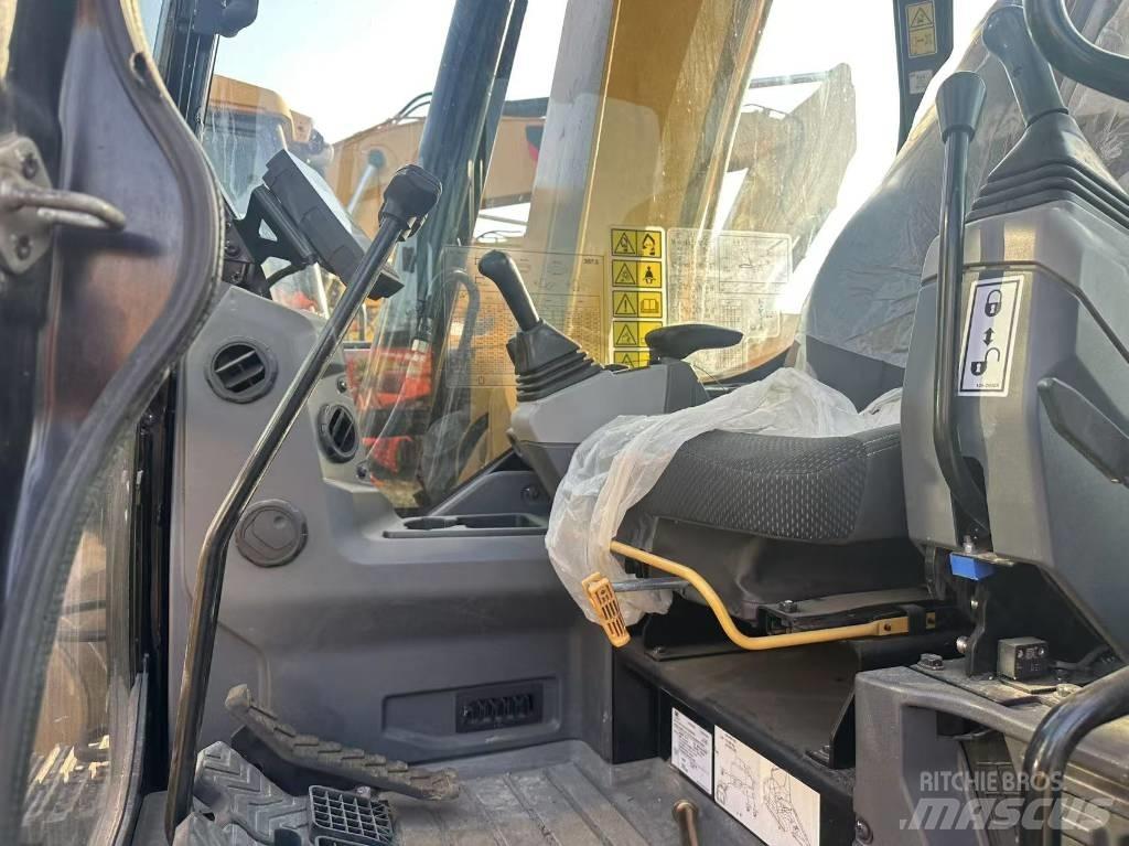 CAT 307.5 Міні-екскаватори < 7т