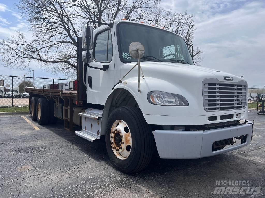Freightliner M 106 Вантажівки-платформи/бокове розвантаження