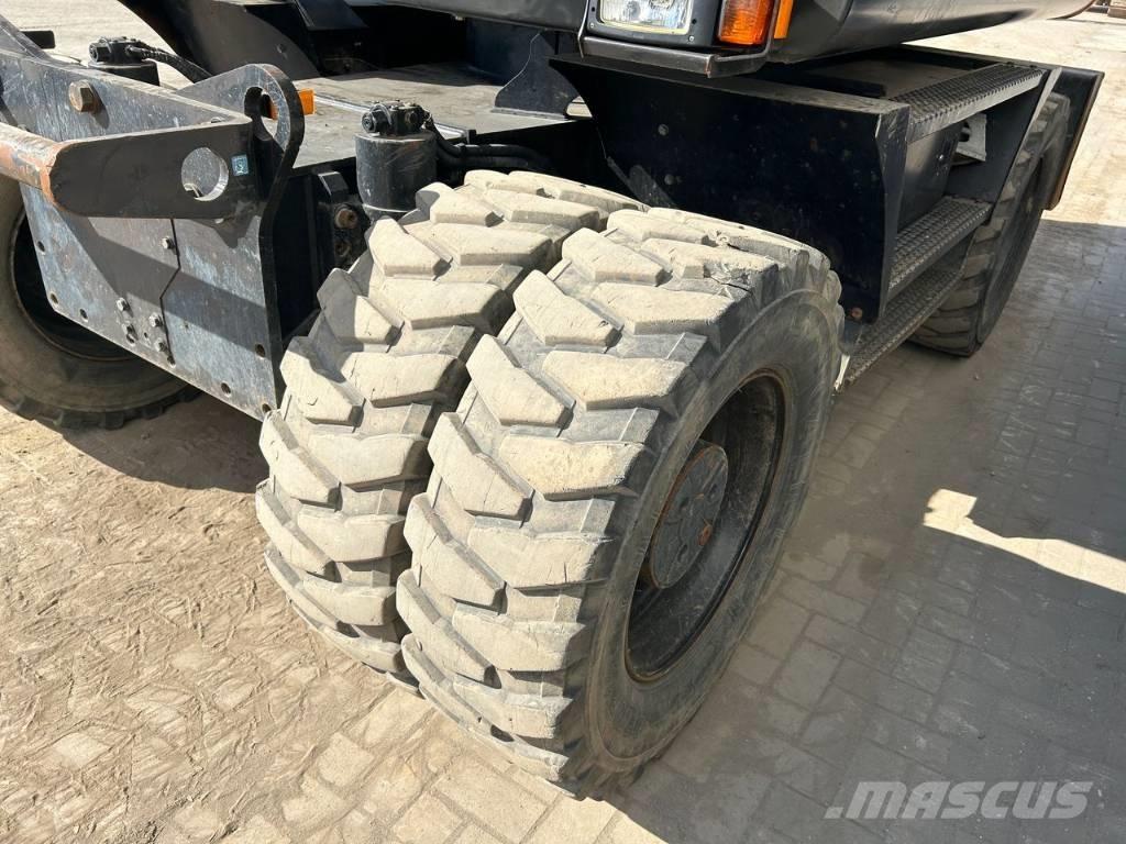 Hitachi ZX 140 W-5B Колісні екскаватори