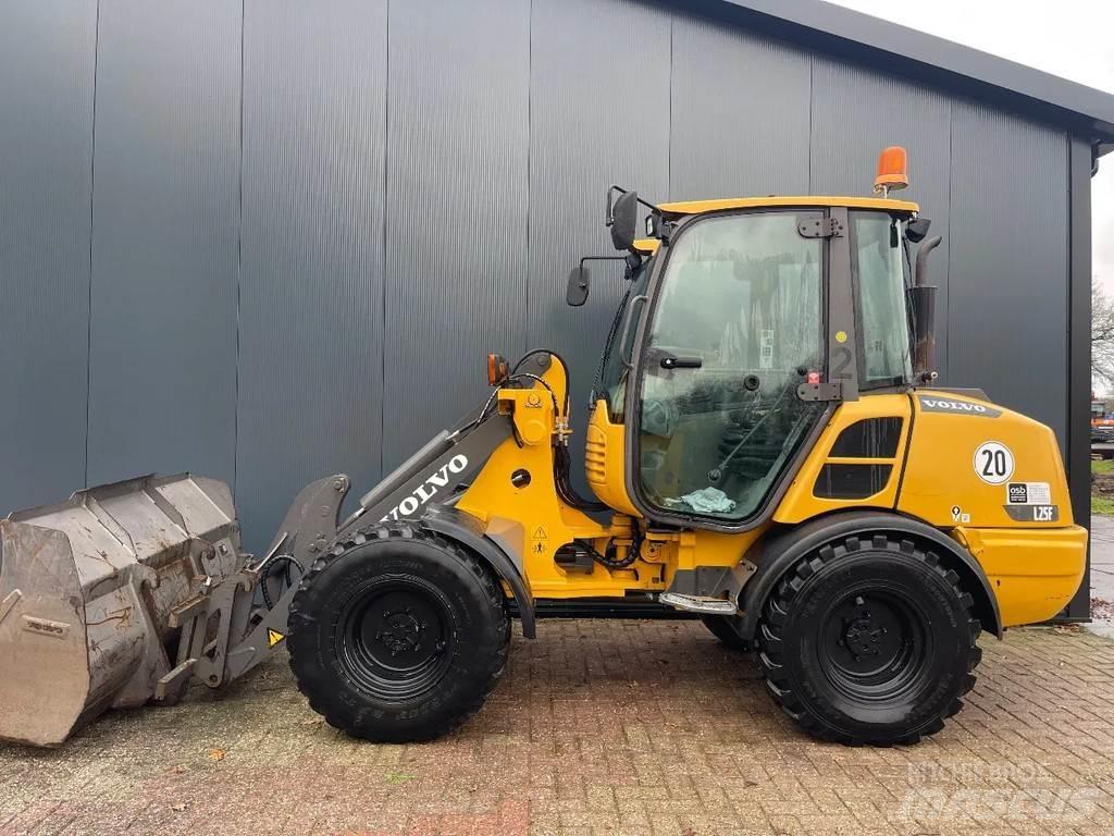 Volvo L25f Фронтальні навантажувачі